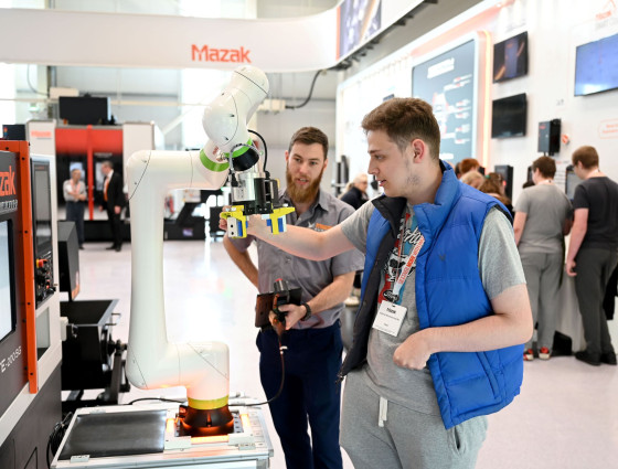 Student participates in Worcestershire based MAZAK Europe HQ National Manufacturing Open Day 2022 4MP